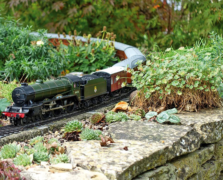 Image of O gauge modelling